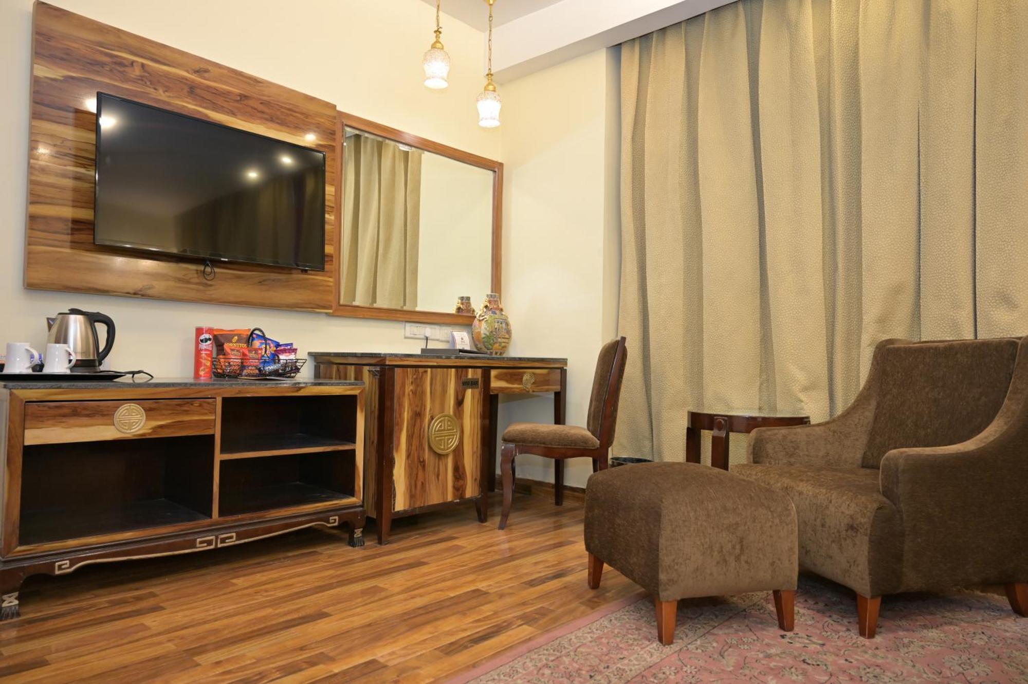 Hk Clarks Inn, Amritsar Exterior photo