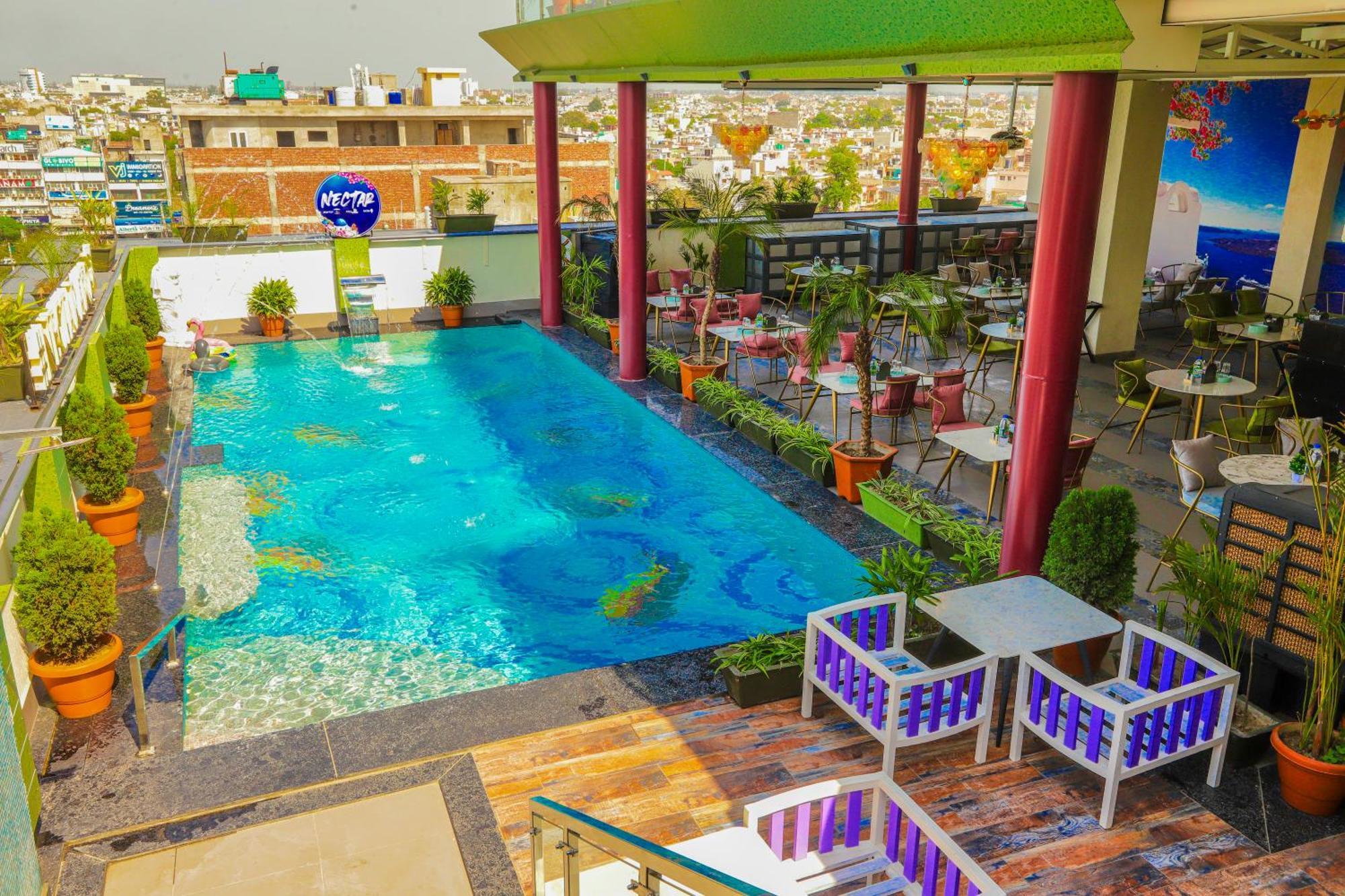 Hk Clarks Inn, Amritsar Exterior photo