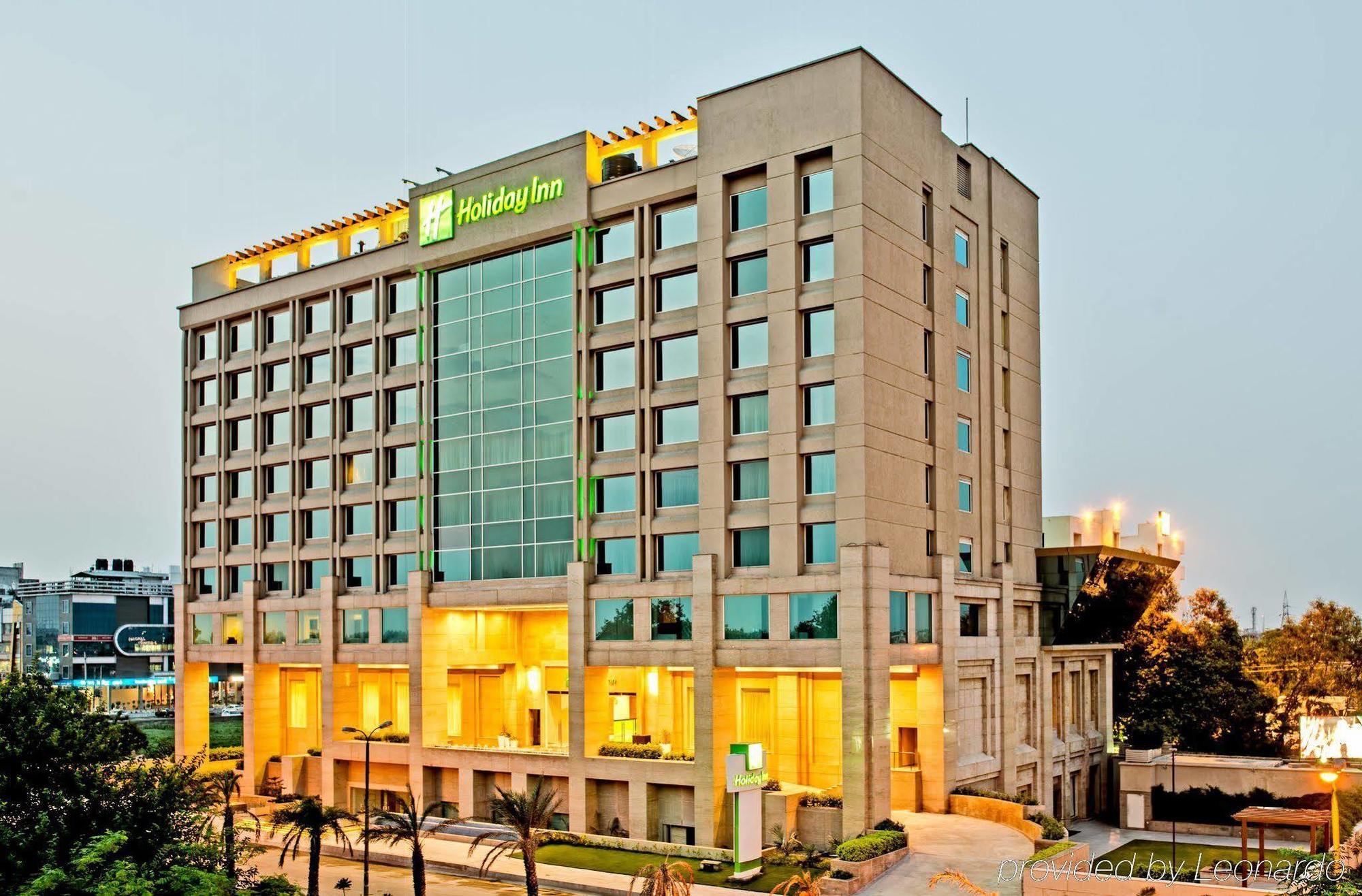 Hk Clarks Inn, Amritsar Exterior photo