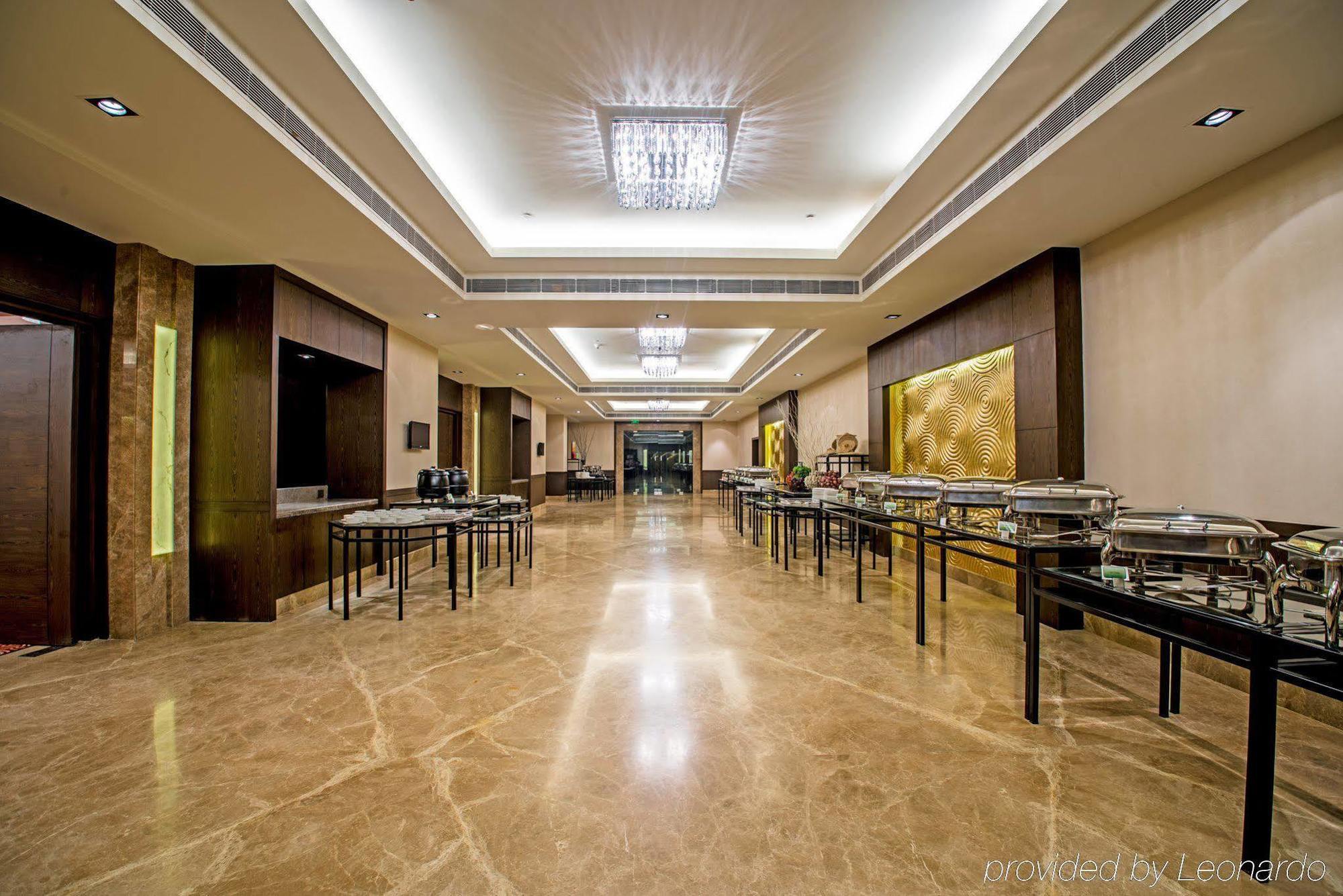 Hk Clarks Inn, Amritsar Exterior photo