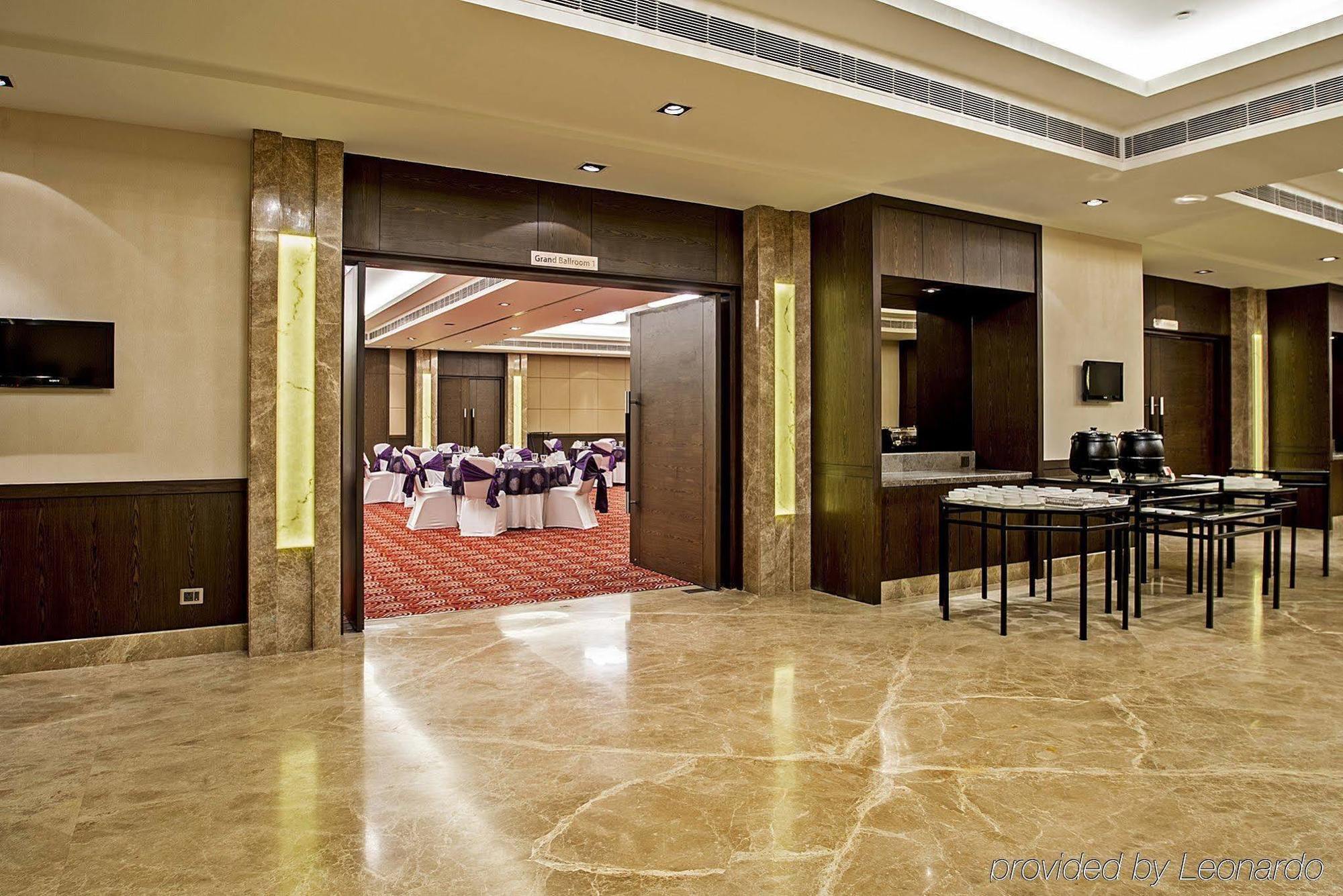 Hk Clarks Inn, Amritsar Exterior photo